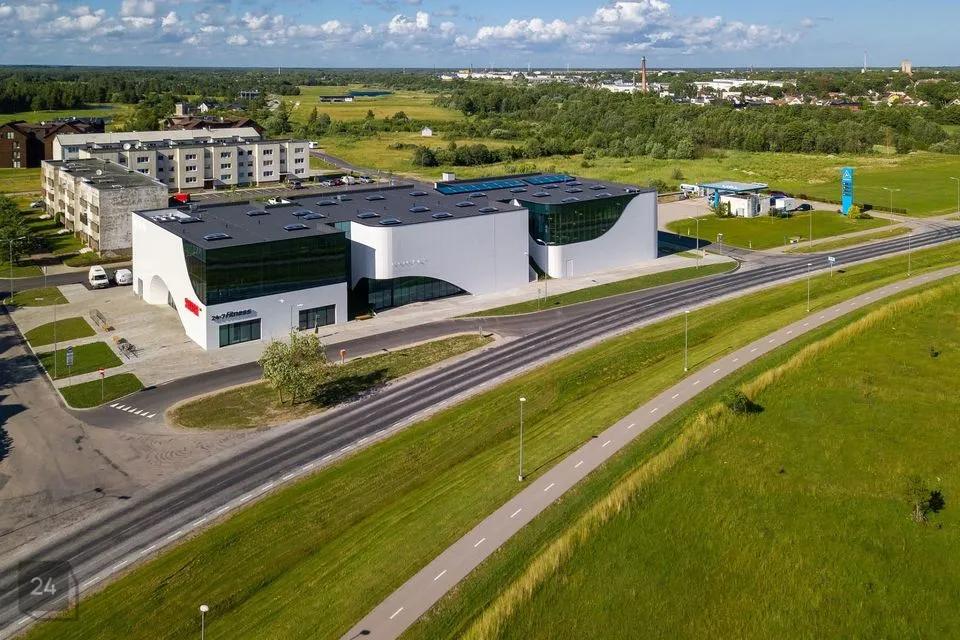 WOW Keskus Äripind  -  Saaremaa vald, Kuressaare linn